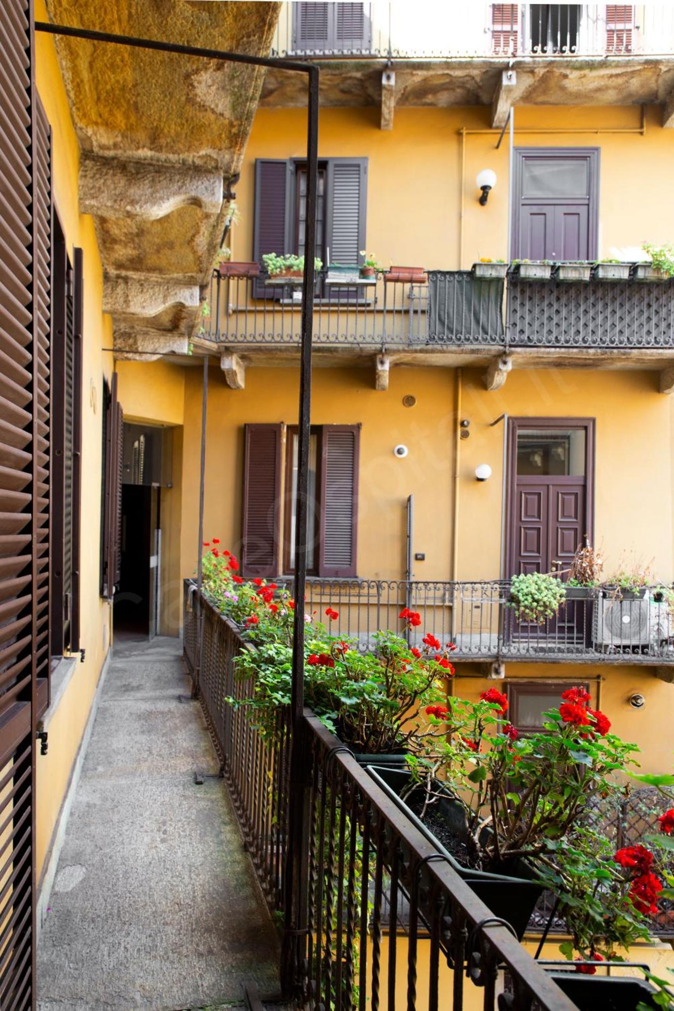 Caseospitali - Deangeli, Trilocale X5 Con Bagno Nuovo A 7 Fermate Dal Duomo Apartamento